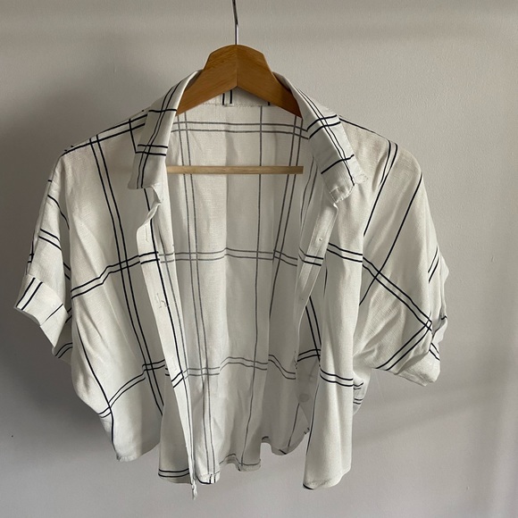 Striped Crop Button-up - Picture 2 of 3